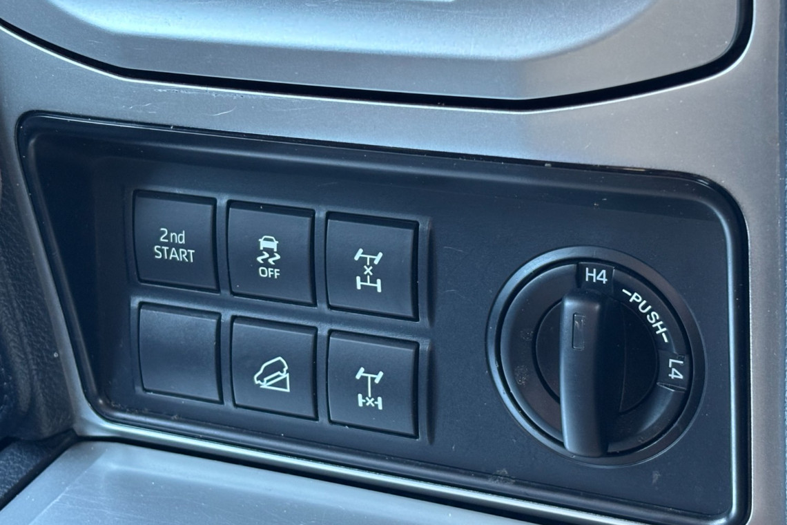 2022 Toyota LandCruiser Prado GDJ150R GXL SUV Image 28