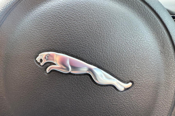 2019 Jaguar E-PACE X540 P250 SE SUV Image 18