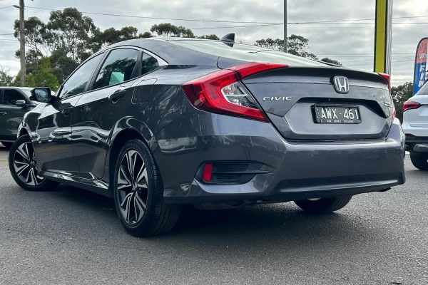 2018 Honda Civic 10th Gen VTi-L Sedan Image 16