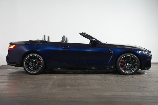 2021 BMW M4 Competition Convertible Image 4