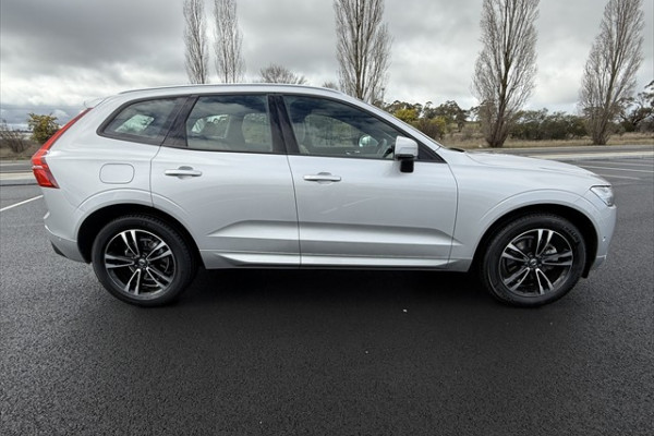 2020 Volvo XC60 UZ T5 Momentum SUV Image 2