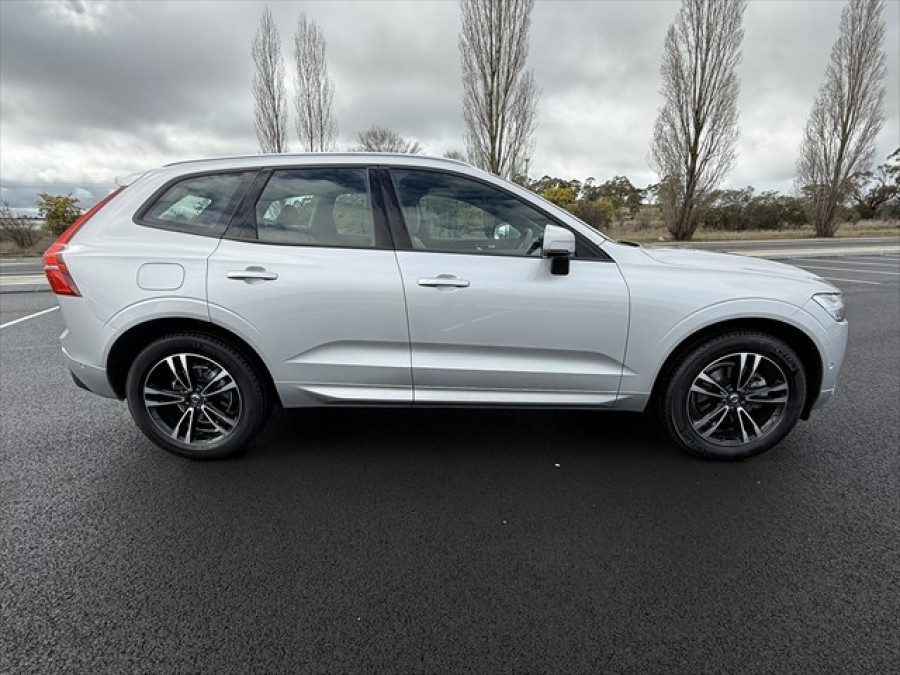 2020 Volvo XC60 UZ T5 Momentum SUV Image 2