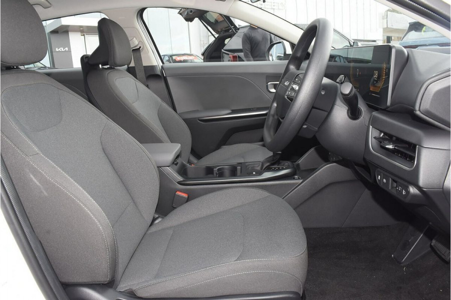 2025 Kia K4 CL4m S Sedan Image 9