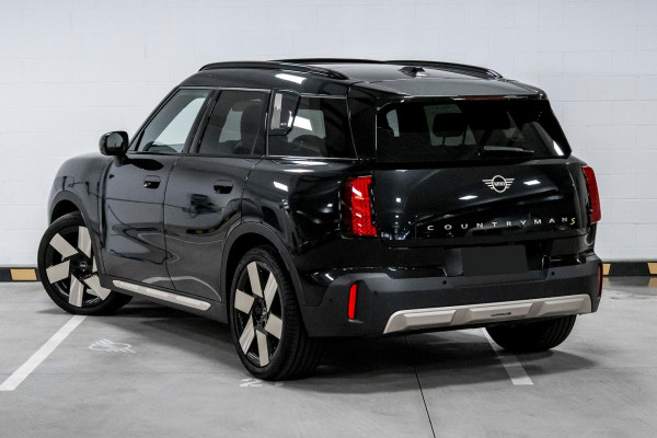 2024 MINI Countryman U25 SE Favoured SUV image 2