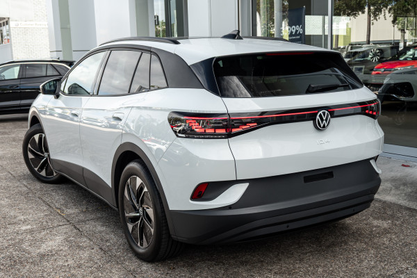 2026 Volkswagen ID. 4 E2 Pro SUV Image 2