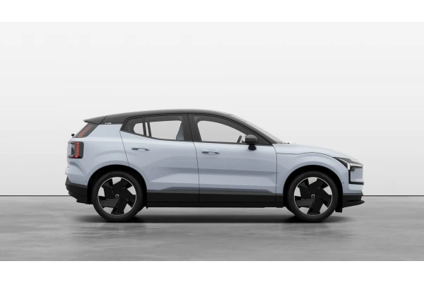 2025 Volvo EX30  Single Motor Extended Range Ultra SUV Image 5