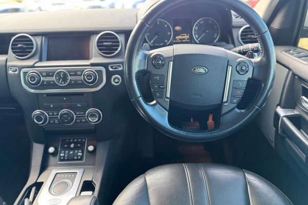 2015 Land Rover Discovery Series 4 SDV6 HSE SUV Image 11