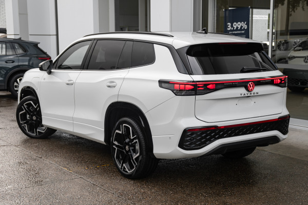 2026 Volkswagen Tayron R4 200TSI eHybrid R-Line SUV Image 2