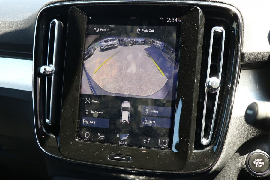 2018 Volvo Xc40 (No Series) MY19 T4 Momentum Suv Image 13