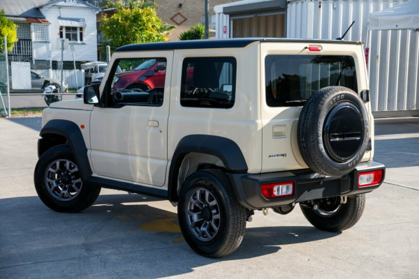 2026 Suzuki Jimny JB74 Coupe Image 2