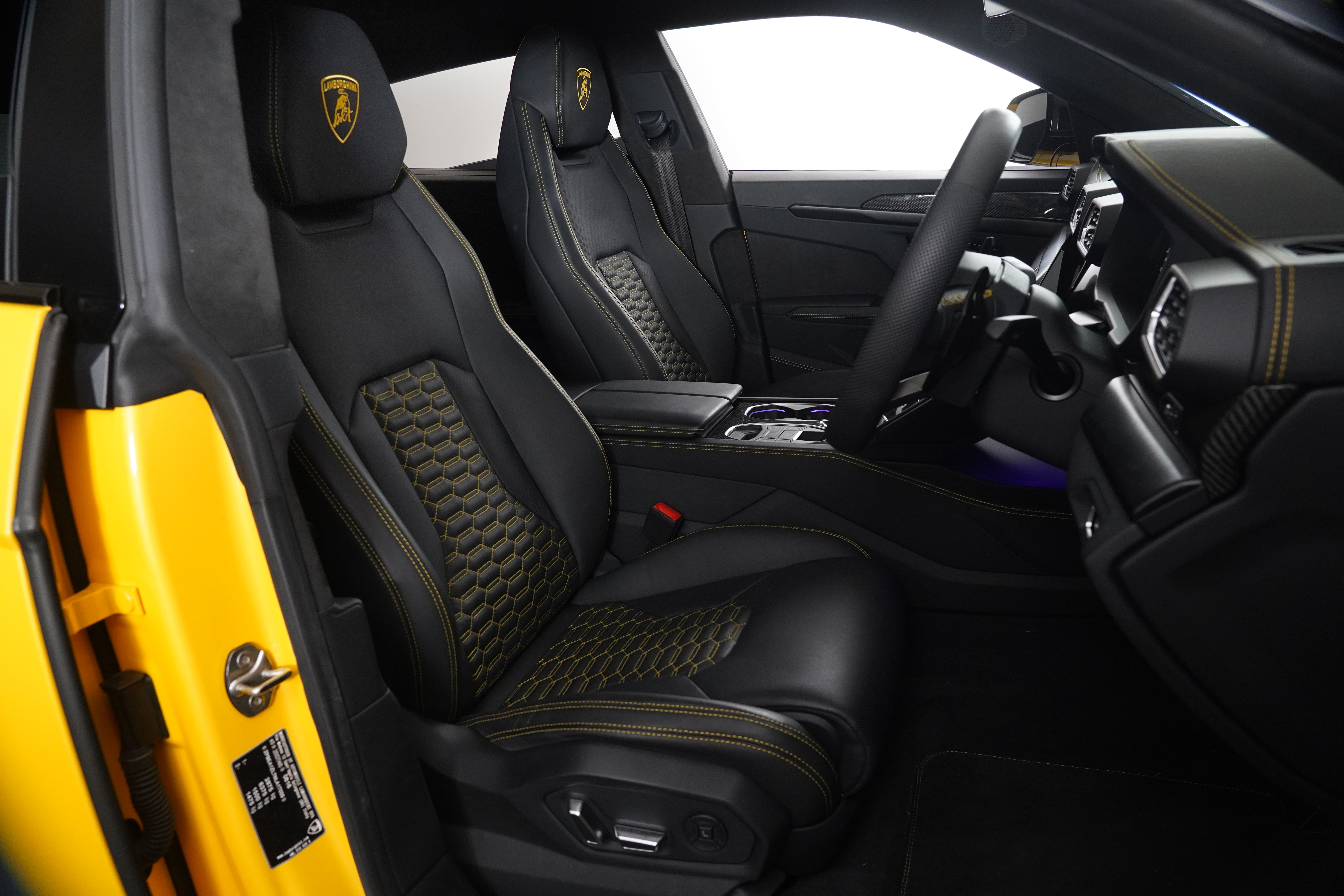 2022 Lamborghini Urus SUV Image 37
