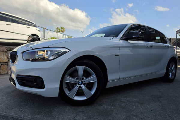 2016 BMW 1 Series F20 LCI 118i Sport Line Hatch Image 1