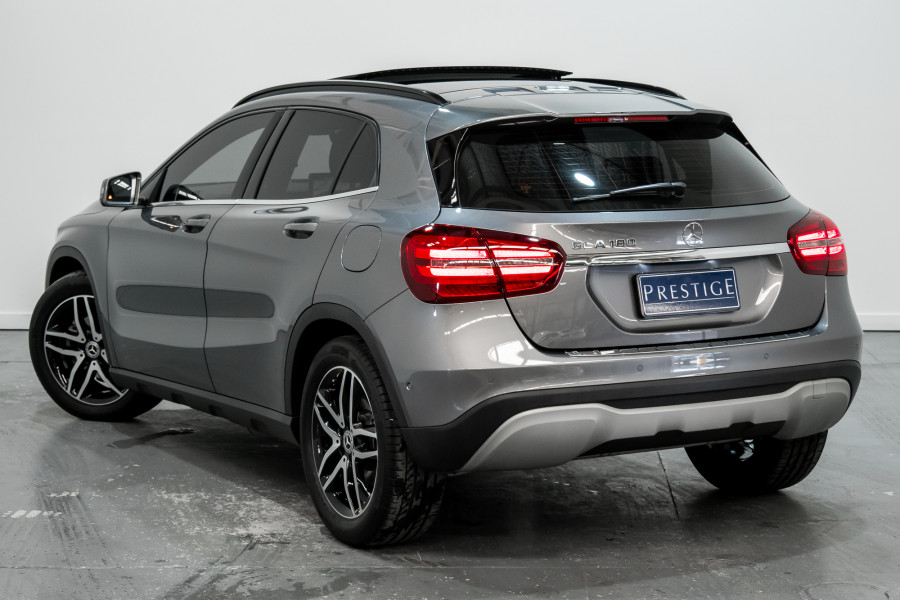 2017 Mercedes-Benz GLA-Class 180 SUV Image 9
