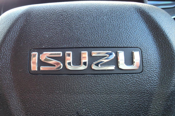 2023 Isuzu MU-X RJ LS-T SUV Image 28
