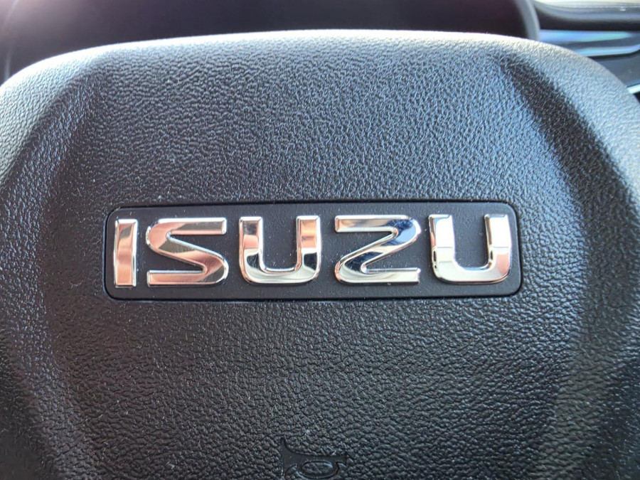 2023 Isuzu MU-X RJ LS-T SUV Image 28