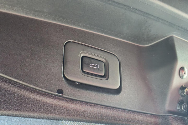 2023 Isuzu MU-X RJ LS-T SUV Image 11