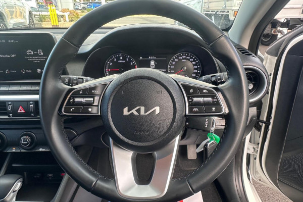 2024 Kia Cerato BD S Hatch Image 15