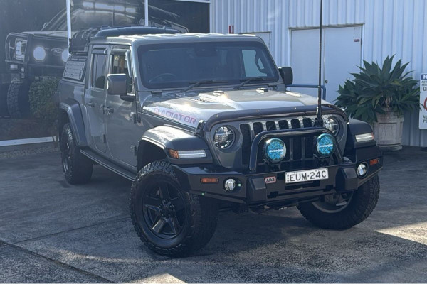 2020 Jeep Gladiator JT Sport S Ute Image 2