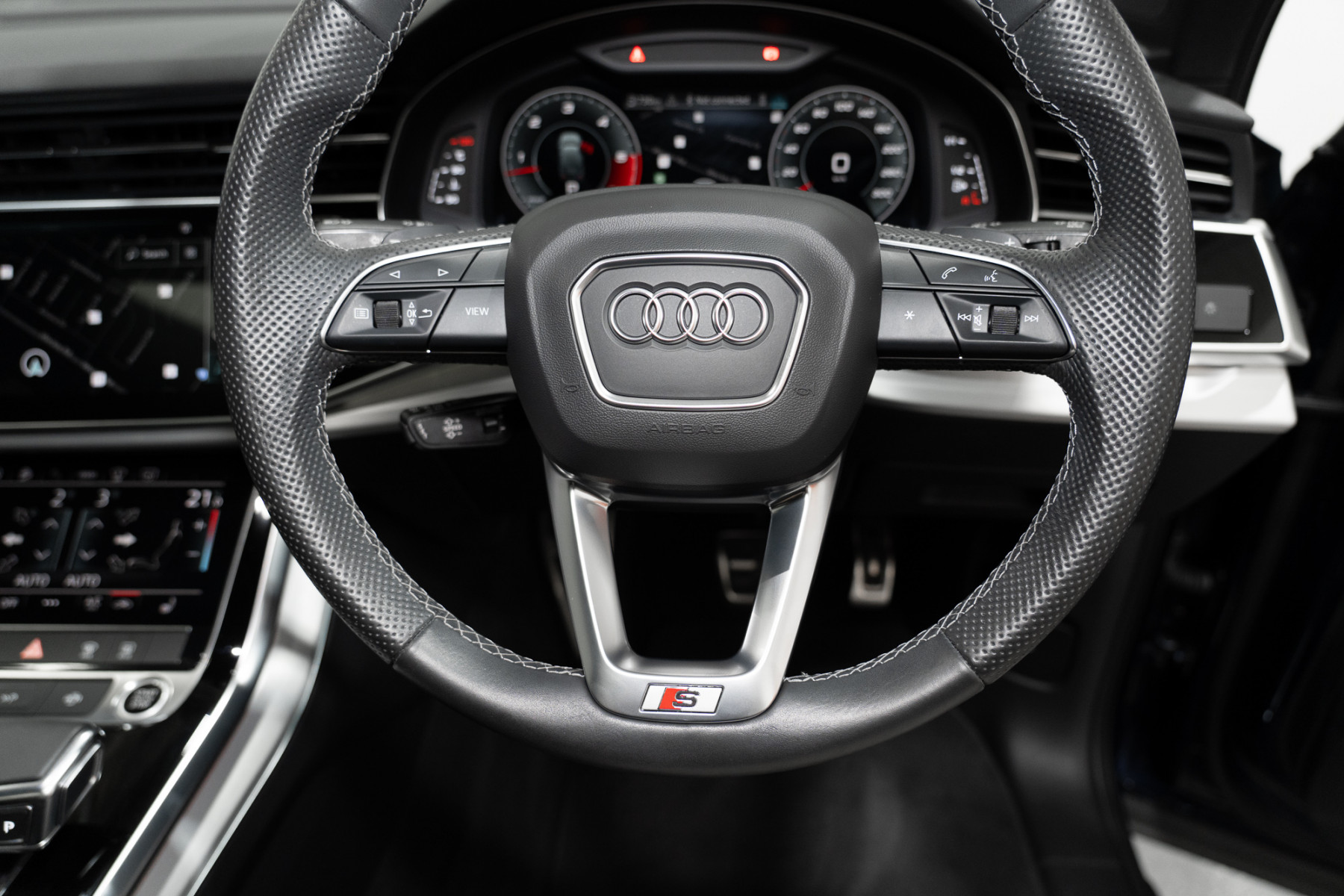 2021 Audi Q7 50 Tdi S Line Quattro Mhev SUV Image 16