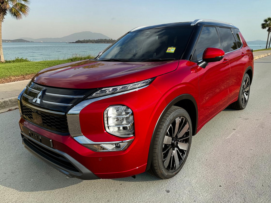 2026 Mitsubishi Outlander ZM Exceed Tourer SUV Image 3