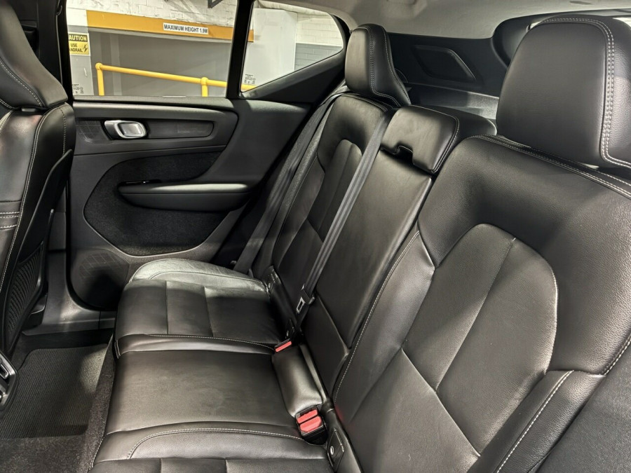 2023 Volvo XC40 XZ Ultimate B5 Dark SUV Image 22