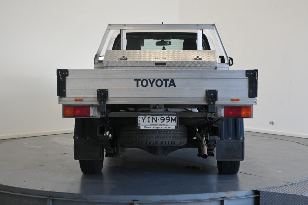 2018 Toyota HiLux 1Y20170DY workmate Cab Chassis Image 6