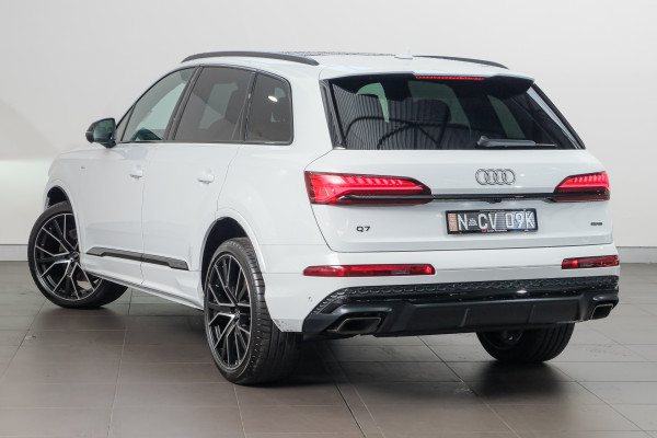 2026 MY25 Audi Q7 4M TDI 210kW S line SUV image 2