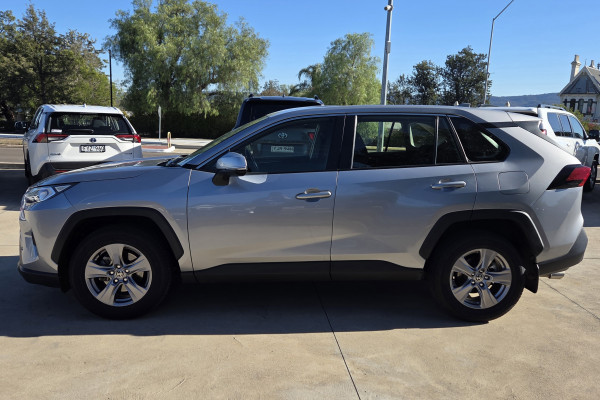 2022 Toyota RAV4 MXAA52R GX SUV Image 4