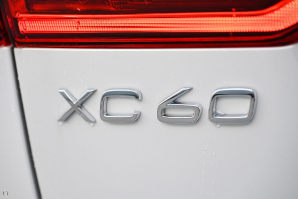 2024 MY25 Volvo XC60  Plus B5 SUV Image 5