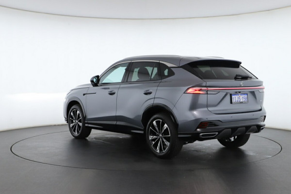 2024 MY25 MG HS AS33 Essence SUV Image 4