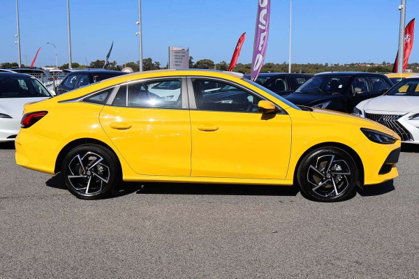 2026 MY25 MG MG5 AP32 Essence Sedan Image 3