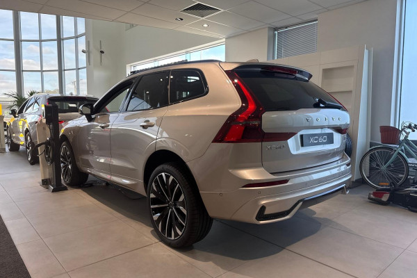 2026 Volvo XC60 UZ Ultra T8 Plug-in Hybrid Dark SUV Image 3