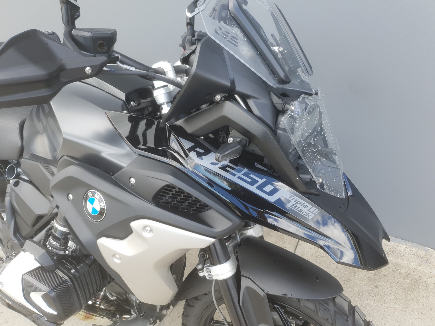 2020 BMW R 1250 GS Triple Black Motorcycle Image 10