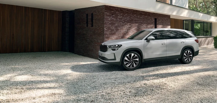 The Kodiaq you love. Now with hybrid power.