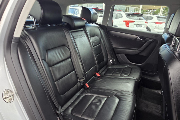 2011 MY12 Volkswagen Passat Type 3C 118TSI Wagon Image 11