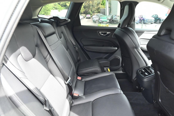 2019 MY20 Volvo XC60 UZ D4 Inscription SUV image 13