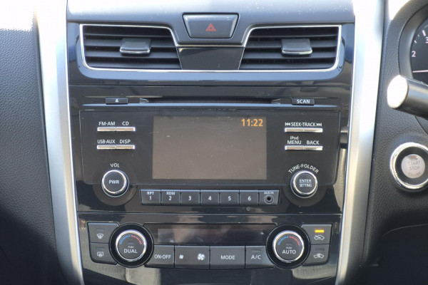 2016 Nissan Altima L33 ST Sedan Image 11