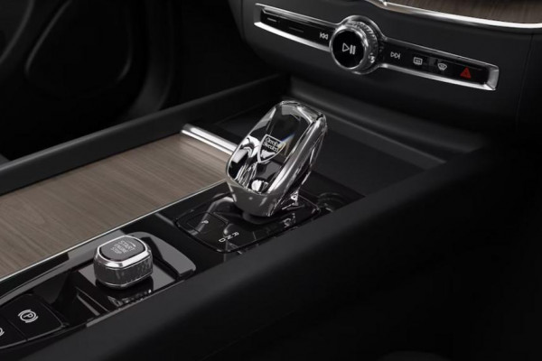 2026 Volvo XC60 UZ Plus B5 Bright SUV Image 4