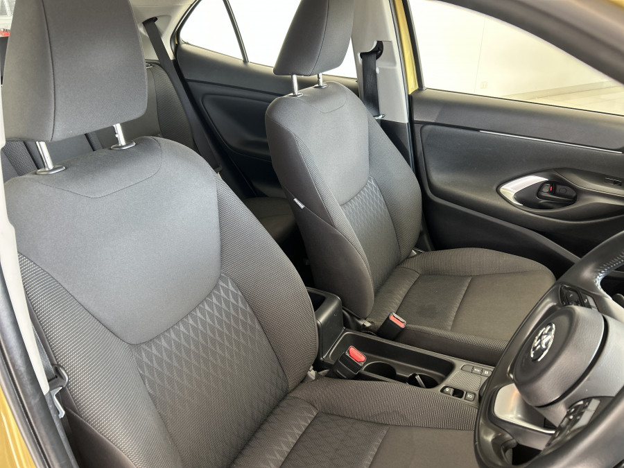 2021 Toyota Yaris Cross MXPB10R GX SUV Image 8