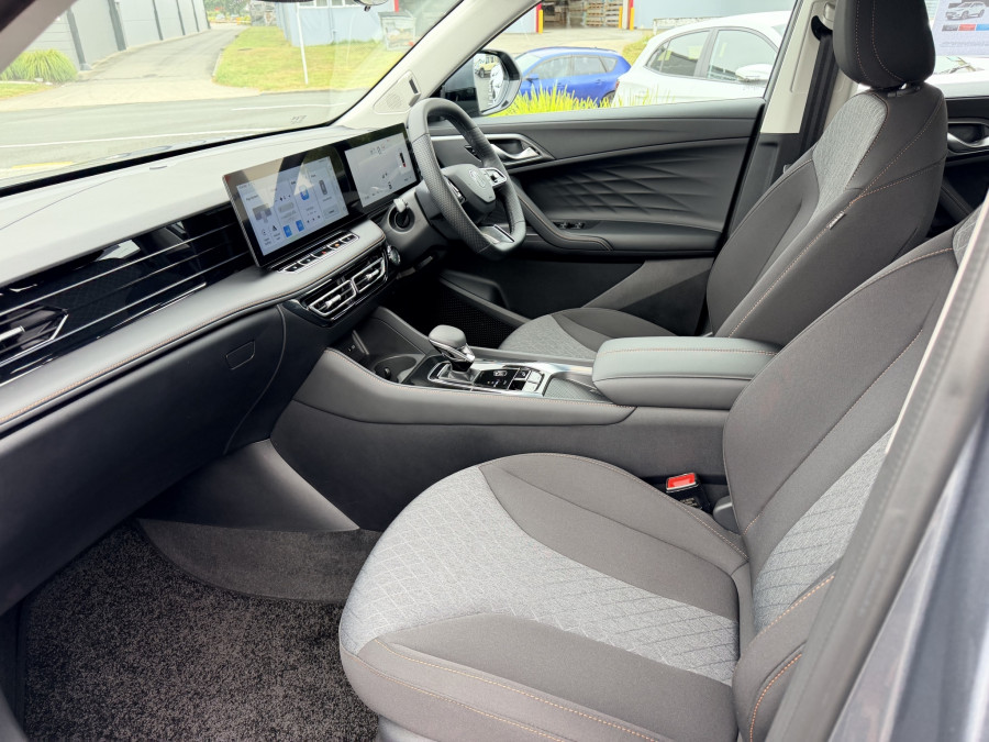 2026 MG HS Vibe SUV Image 8