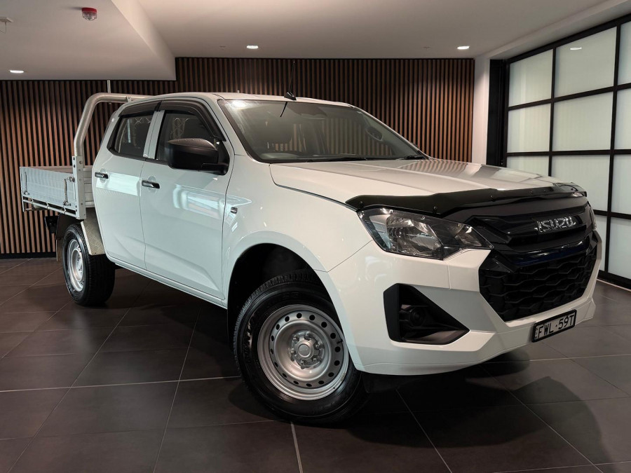 2025 MY25.5 Isuzu D-MAX RG SX High Ride Cab Chassis Image 1
