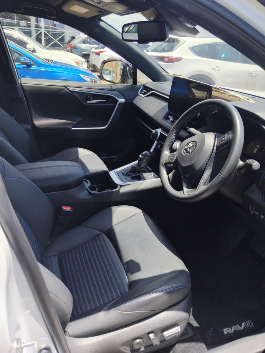 2023 Toyota RAV4 AXAH52R XSE SUV Image 15