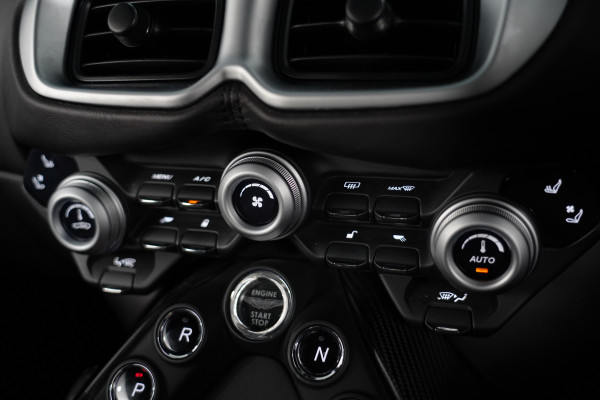 2019 Aston Martin Vantage Coupe Image 34