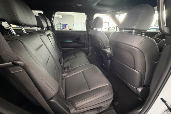 2026 Hyundai Palisade Calligraphy Black Ink SUV Image 9