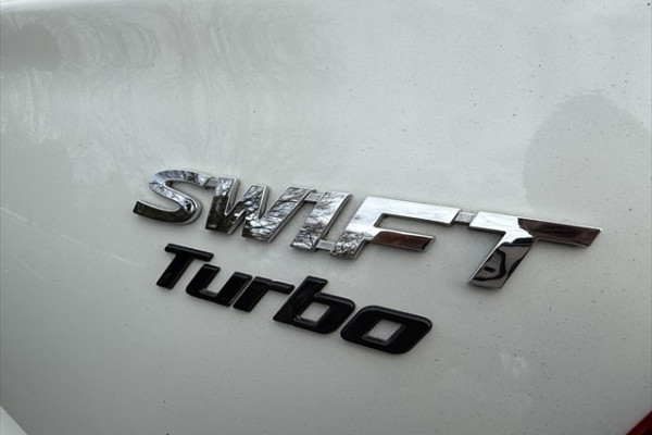 2021 Suzuki Swift GLX SUV Image 5