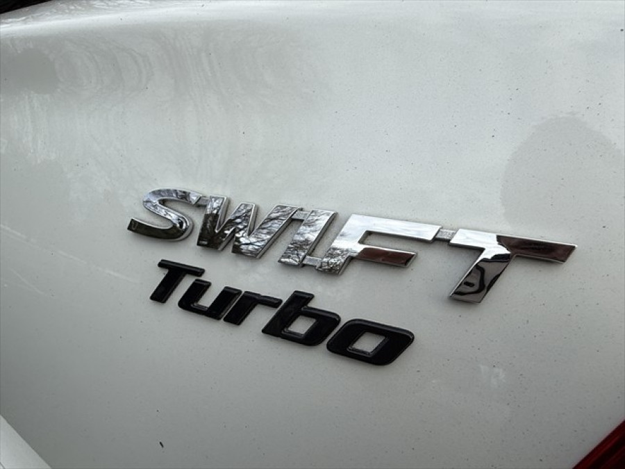 2021 Suzuki Swift GLX SUV Image 5