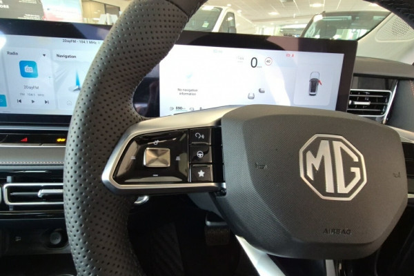 2025 MG HS AS33 Super Hybrid Essence SUV Image 14