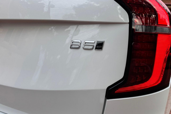 2026 Volvo XC90 L Series Ultra B5 Dark SUV Image 10