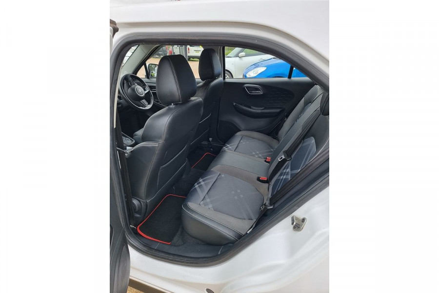 2020 MG MG3 SZP1 Core Hatch Image 12