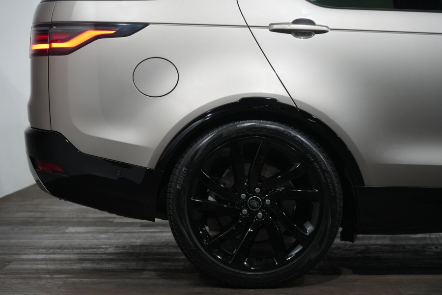 2021 Land Rover Discovery Series 5 P360 R-Dynamic HSE SUV Image 6